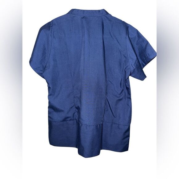 Guayabera White Floral Embroidery Made from Mexico - Picture 2 of 4